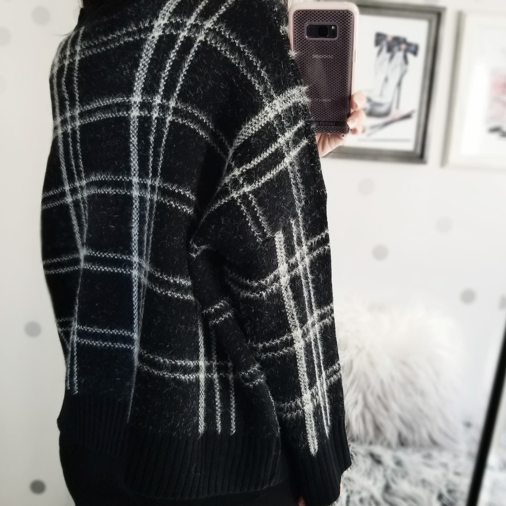 🎈Last1️⃣Fuzzy Boxy Fit Sweater Plaid Oversized - Picture 4 of 4